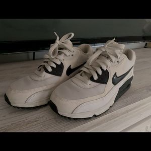 Nike Air Max 90 Essential White Sports Sneaker